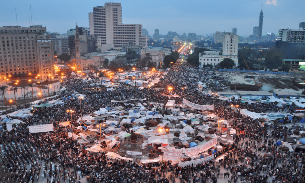 من مظاهرات ميدان التحرير، فبراير/ شباط 2011 (تصوير: Jonathan Rashad)