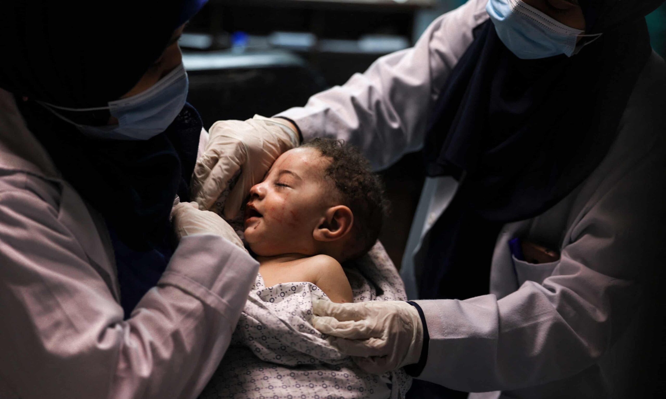 حلم طبيبة في زمن الإبادة 