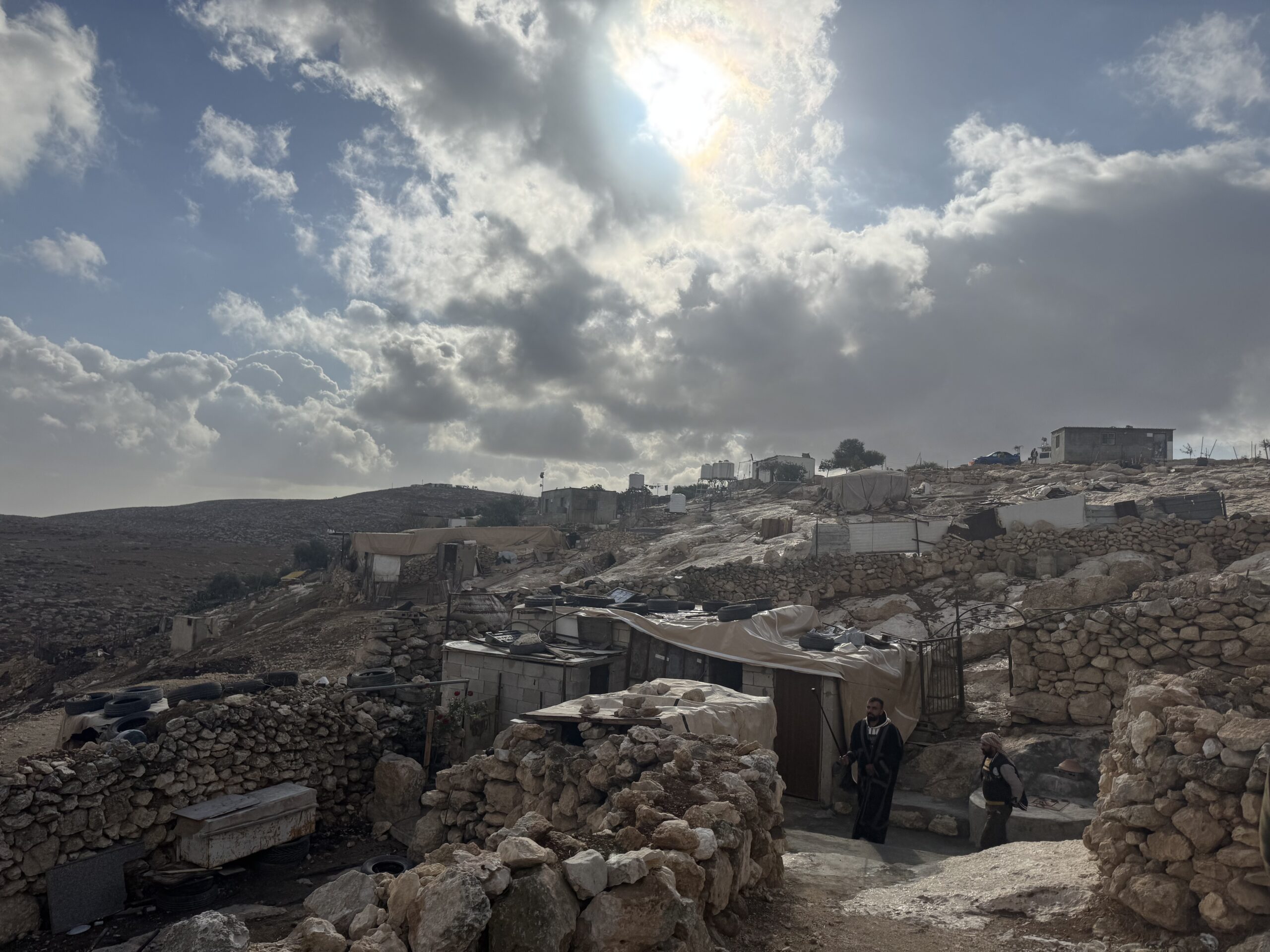 إنسان الكهف: عن صمود مسافر يطا